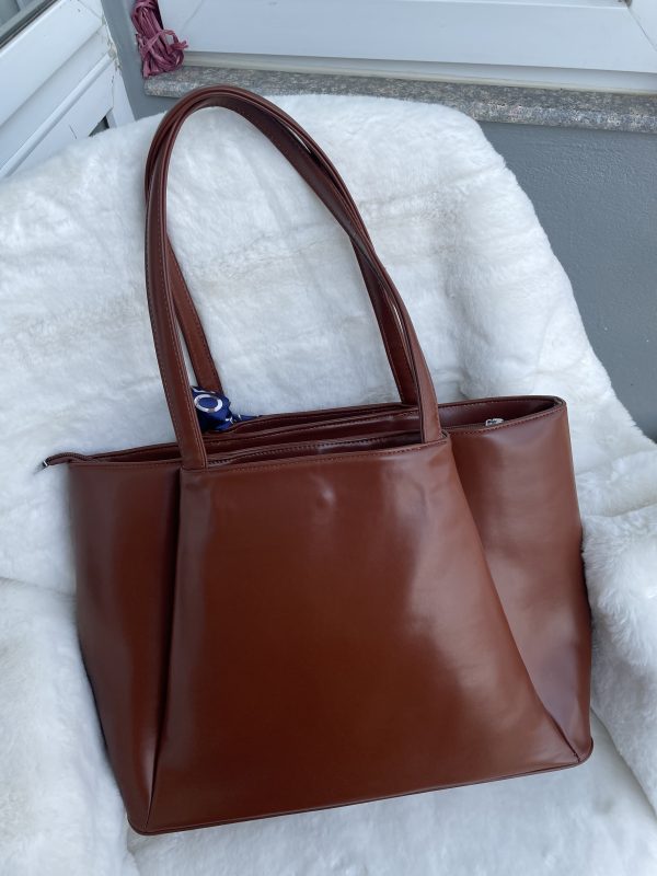 The Urban Carry Tote | Brown
