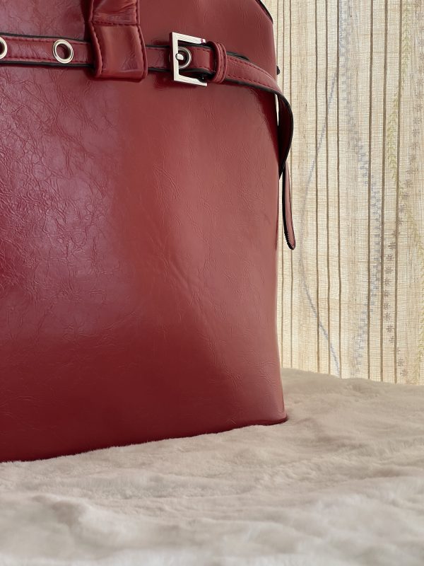 Valora | Red